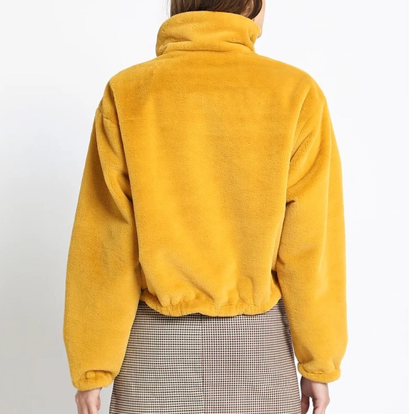 MISSGUIDED Yellow Oversized Cropped Faux Fur Bomber Jacket - Picture 3 of 9